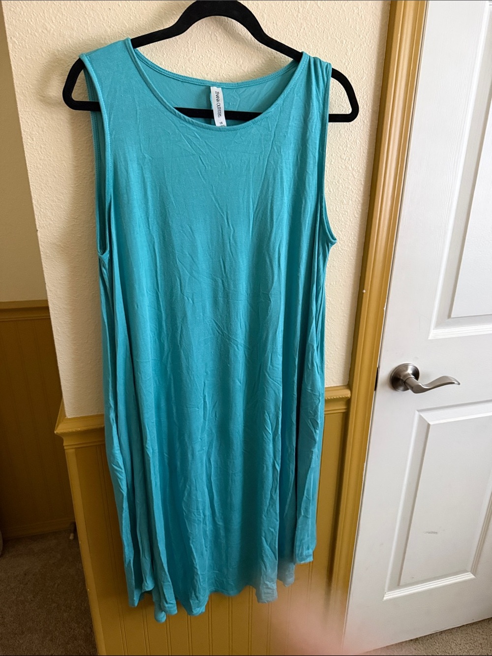 Zenana Outfitters Teal Sleeveless Casual Top